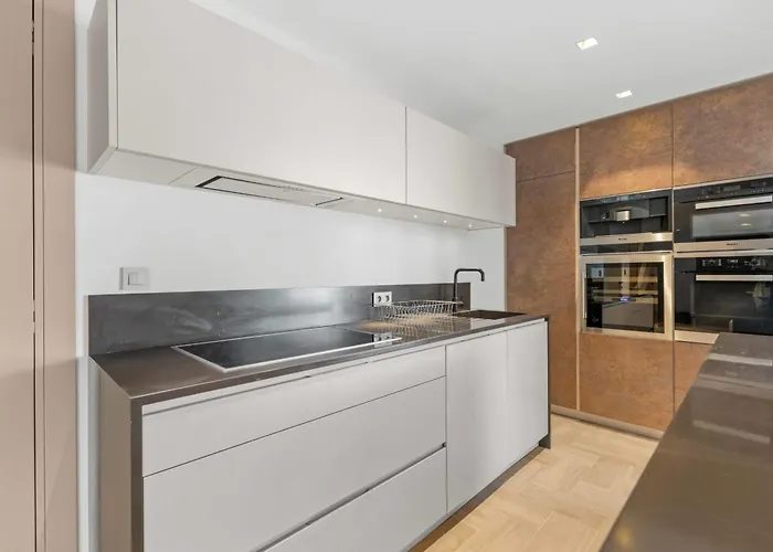 Daire Ref 1244 - Back Croisette - Sea View For Rent Cannes