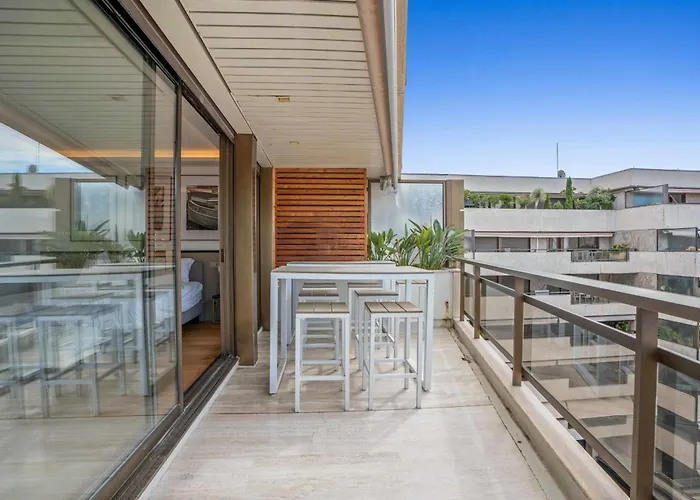Ref 1244 - Back Croisette - Sea View For Rent * Cannes
