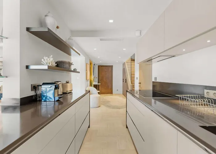 Ref 1244 - Back Croisette - Sea View For Rent * カンヌ